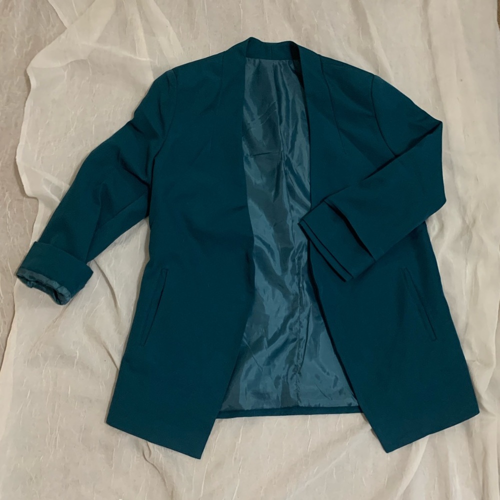Green Blazer. - image 4